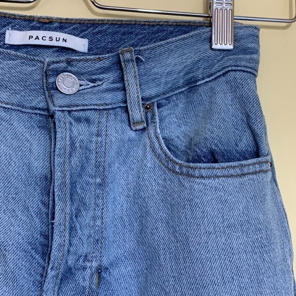 PacSun High Waisted Straight Ripped Distressed Button-fly Cotton Denim Jeans 23 - Picture 9 of 17